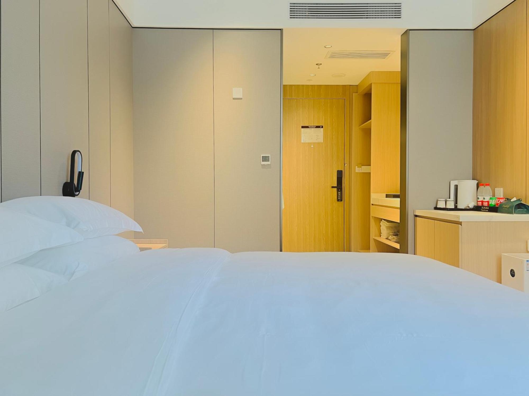 Dayin Garden Hotel -Near People'S Square & Nanjing Road-Large Social Area -Bar -Cafe -Gym -Free Laundry Luggage Storage -24H Front Desk-English Service Sanghaj Kültér fotó