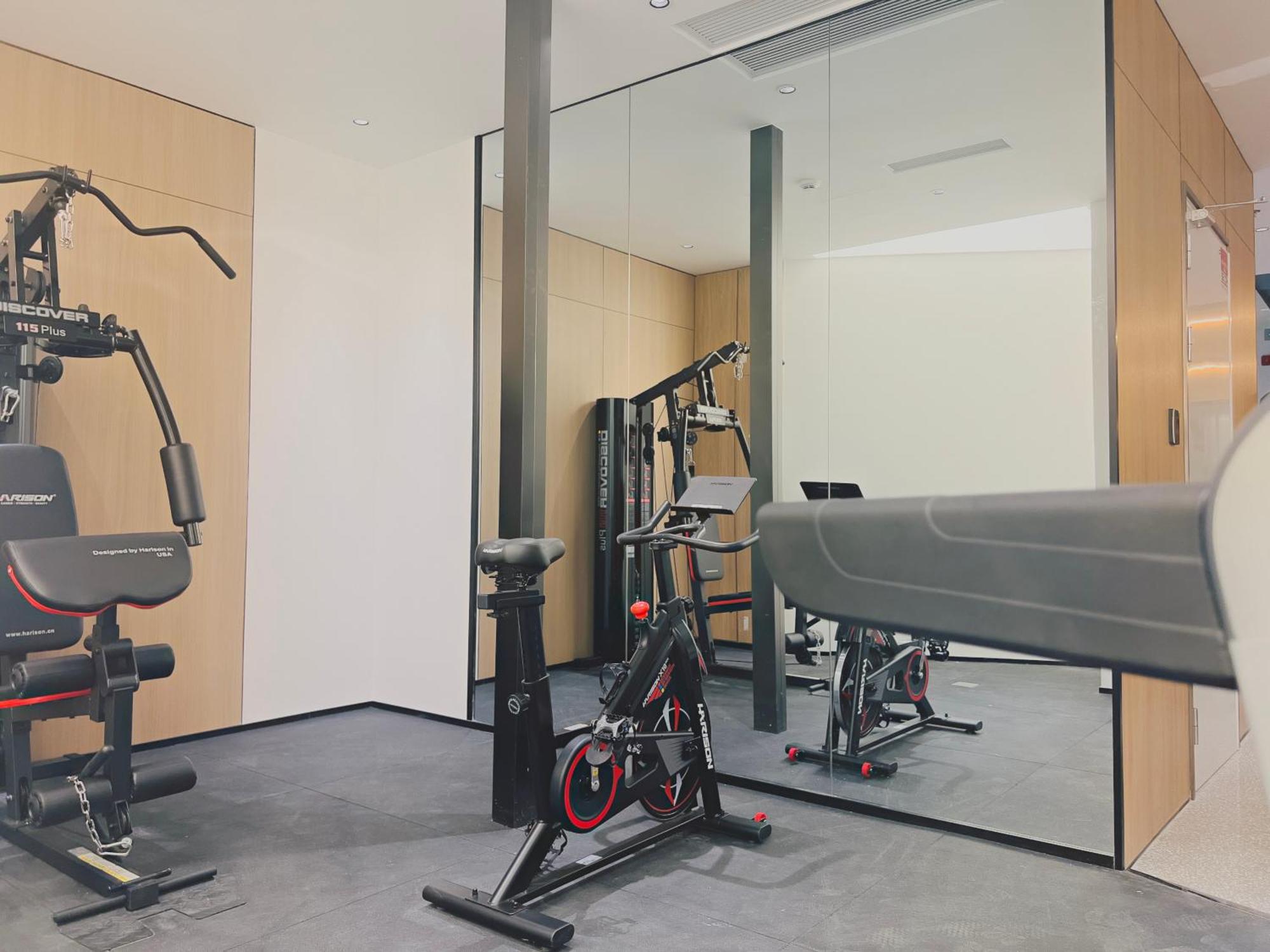 Dayin Garden Hotel -Near People'S Square & Nanjing Road-Large Social Area -Bar -Cafe -Gym -Free Laundry Luggage Storage -24H Front Desk-English Service Sanghaj Kültér fotó