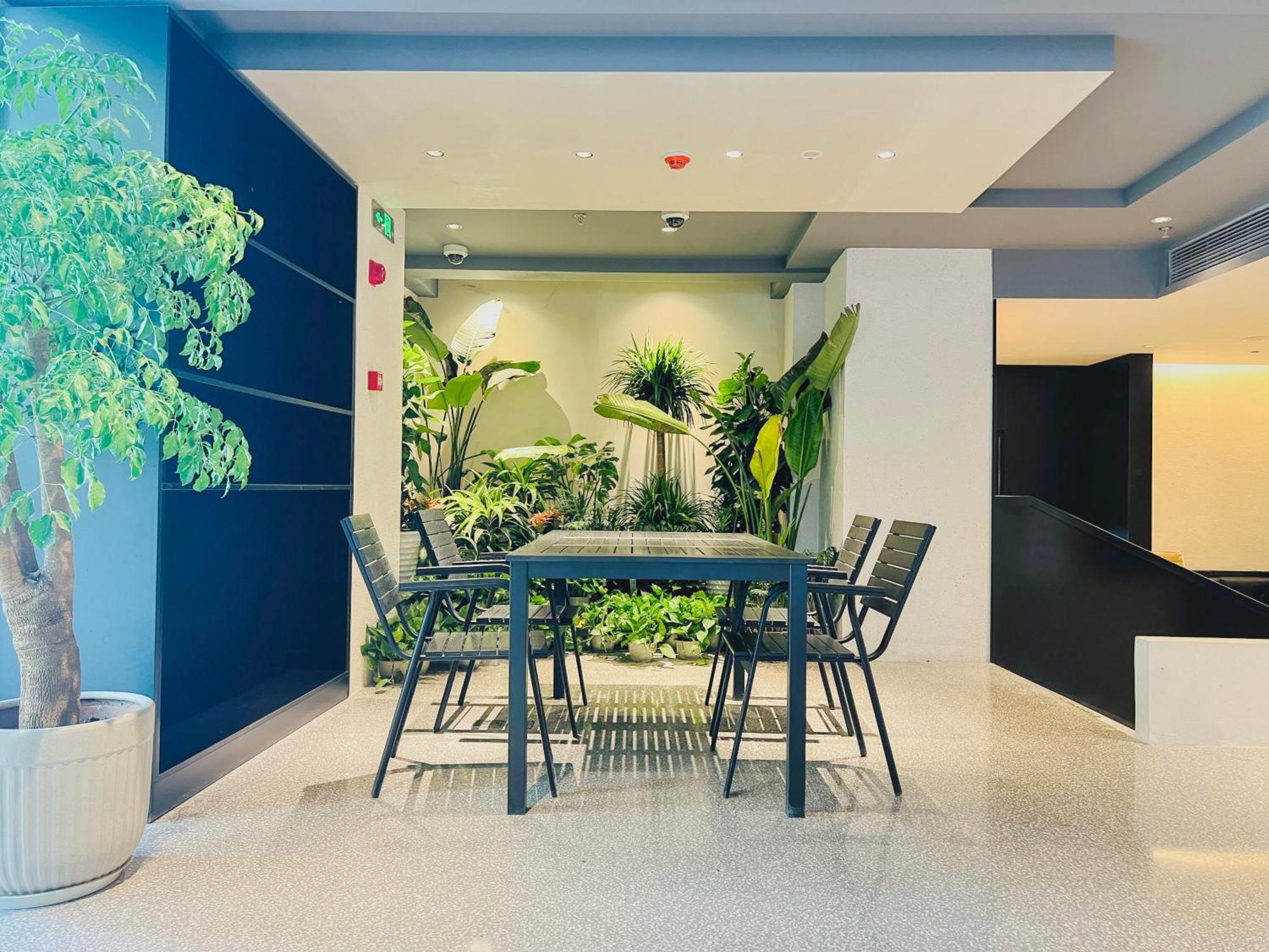 Dayin Garden Hotel -Near People'S Square & Nanjing Road-Large Social Area -Bar -Cafe -Gym -Free Laundry Luggage Storage -24H Front Desk-English Service Sanghaj Kültér fotó